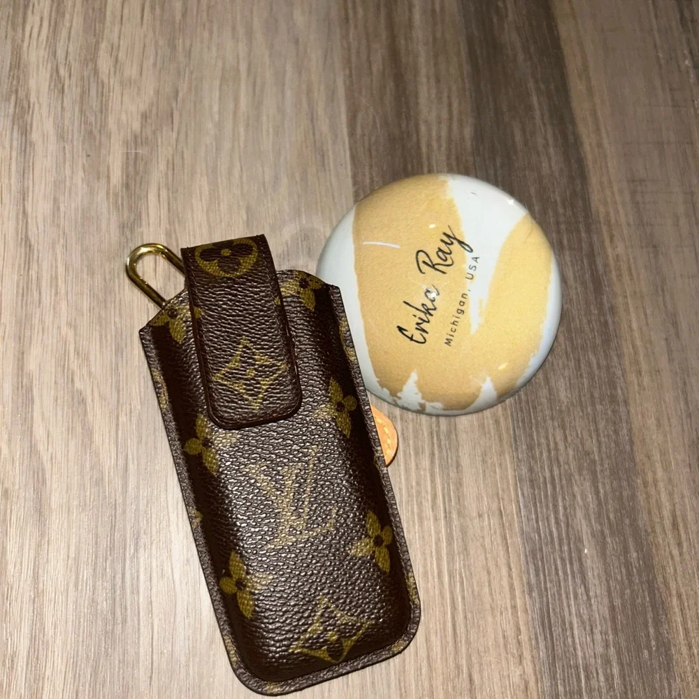 Louis Vuitton Monogram Phone‎ Case Holster - Picture 3 of 16